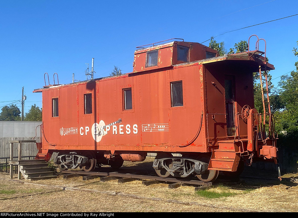 IC Caboose